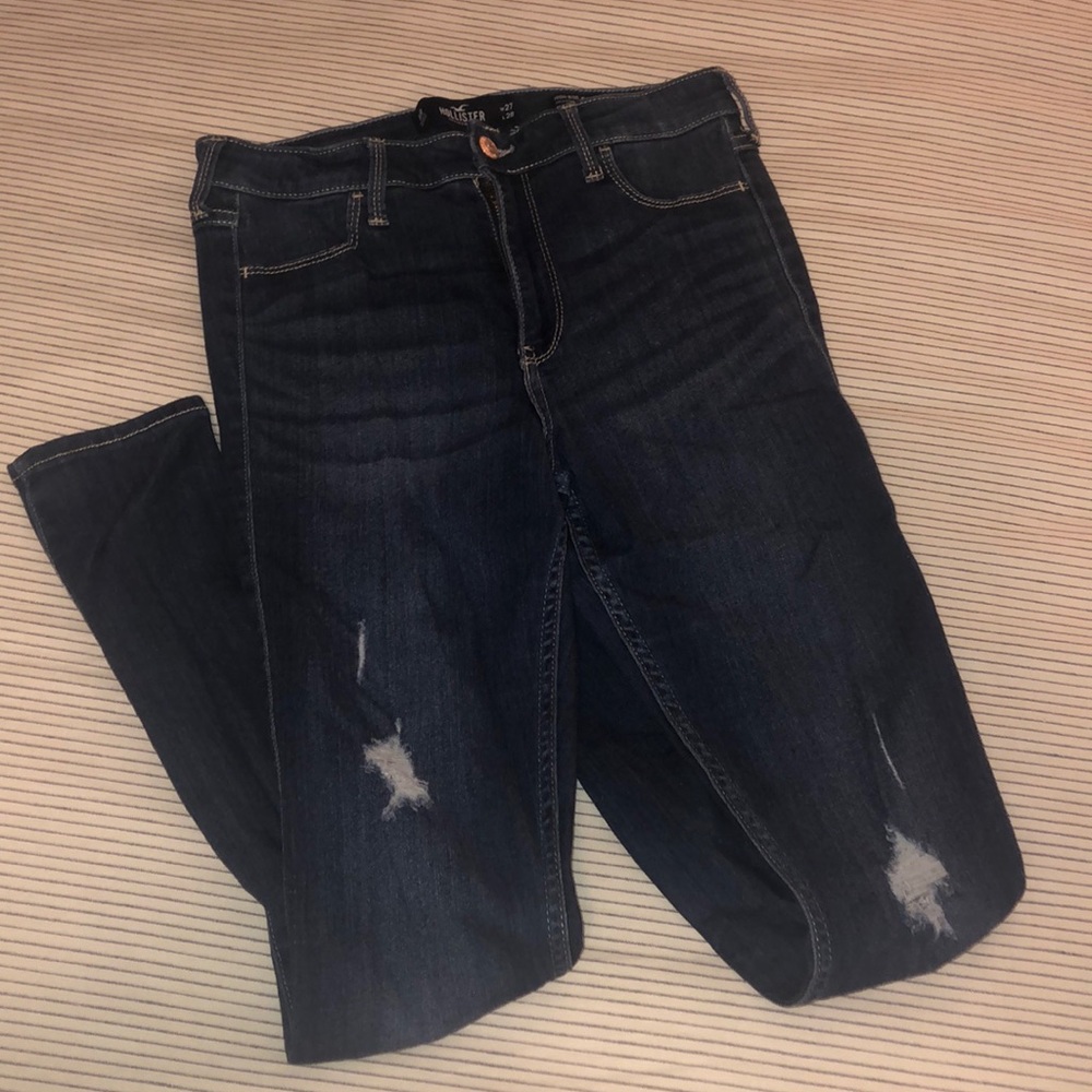 hollister jeans!!